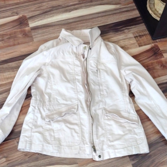 Loft Jacket - Picture 9 of 9